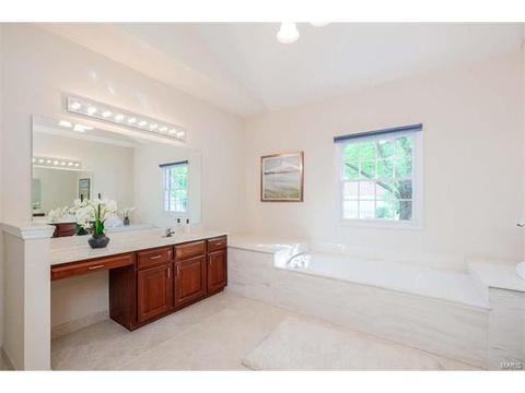 927 Castle Pines Dr, Ballwin, MO 63021 photo 51