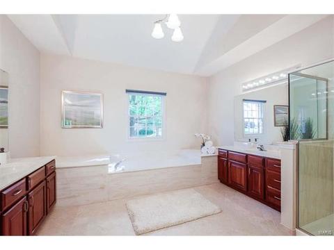 927 Castle Pines Dr, Ballwin, MO 63021 photo 49