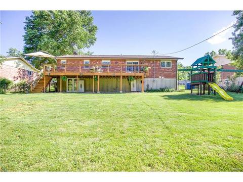 213 Windcliffe Dr, Ballwin, MO 63021 photo 2
