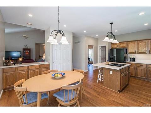 612 Loughmor Pass, Weldon Spring, MO 63304 photo 10