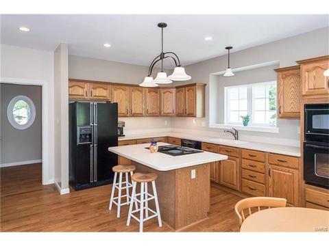 612 Loughmor Pass, Weldon Spring, MO 63304 photo 9