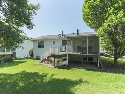 347 Parma Dr, Ballwin, MO 63021 photo 5