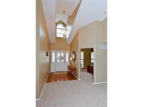 1056 Delmar Dr, O'fallon, MO 63366 photo 2