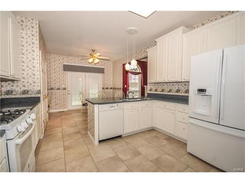605 Raintree Crossing Dr, O'fallon, MO 63366 photo 7