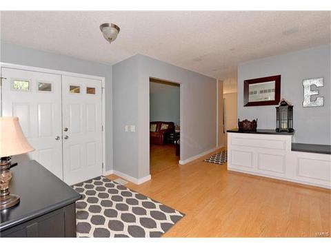 304 High Meadows Dr, Ballwin, MO 63011 photo 3