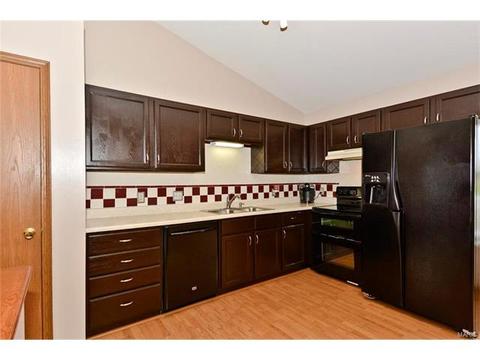 813 Lakeside Manor Dr, O'fallon, MO 63366 photo 4