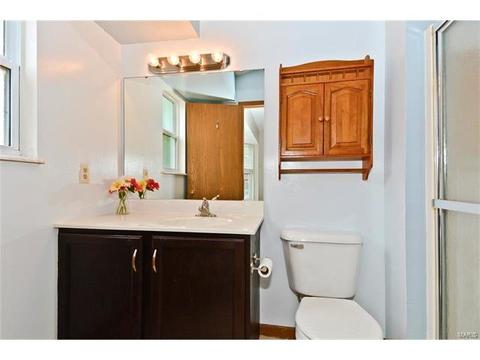 813 Lakeside Manor Dr, O'fallon, MO 63366 photo 9