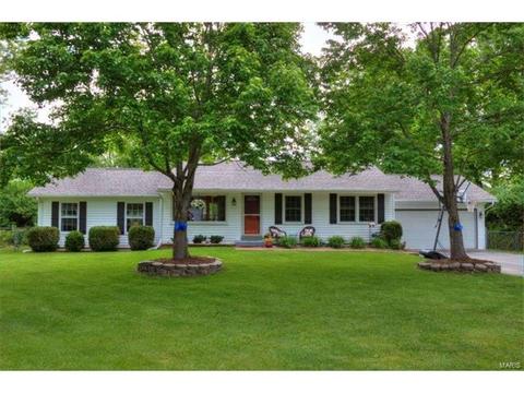 240 Dennison Dr, Ballwin, MO 63021 photo 1