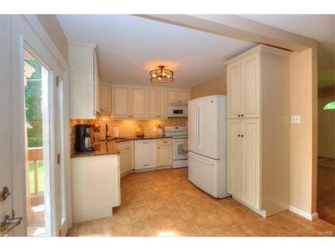 240 Dennison Dr, Ballwin, MO 63021 photo 12