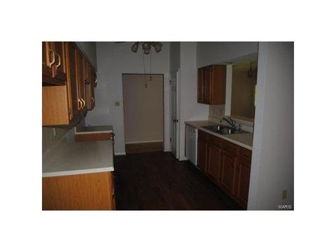 540 Enchanted, Ballwin, MO 63021 photo 5