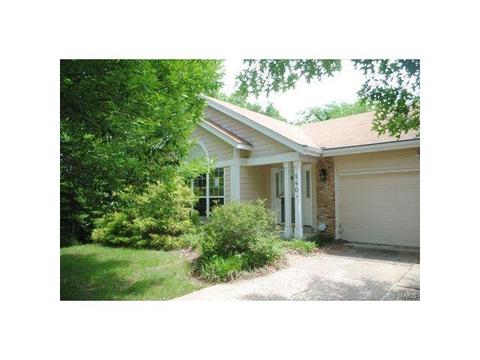 540 Enchanted, Ballwin, MO 63021 photo 2