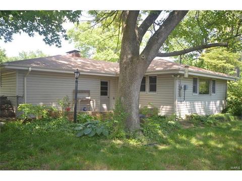 145 Romine Cir, Ballwin, MO 63011 photo 2