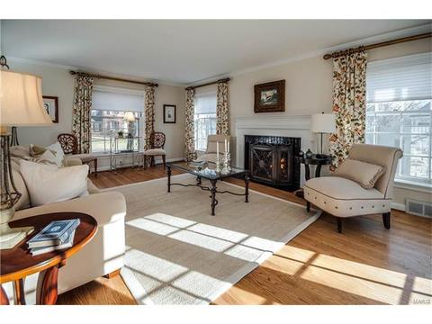 115 Pointer Ln, Saint Louis, MO 63124 photo 4