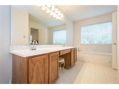 621 Raintree Xing, O'fallon, MO 63366 photo 16