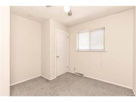 313 Saint Lawrence Dr, Ballwin, MO 63021 photo 9