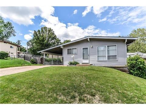 313 Saint Lawrence Dr, Ballwin, MO 63021 photo 1