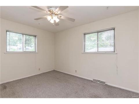 313 Saint Lawrence Dr, Ballwin, MO 63021 photo 11