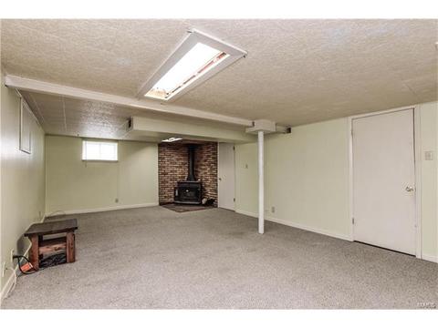 313 Saint Lawrence Dr, Ballwin, MO 63021 photo 15