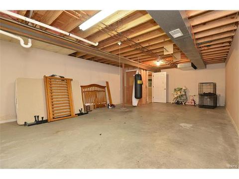921 Sherwick Ter, Ballwin, MO 63021 photo 38
