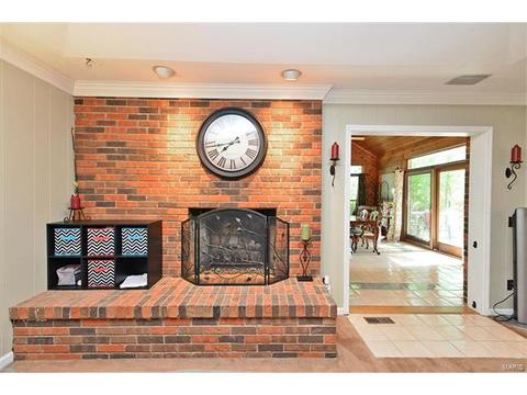 921 Sherwick Ter, Ballwin, MO 63021 photo 9
