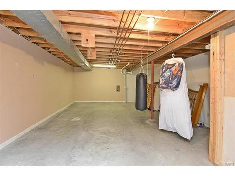 921 Sherwick Ter, Ballwin, MO 63021 photo 39