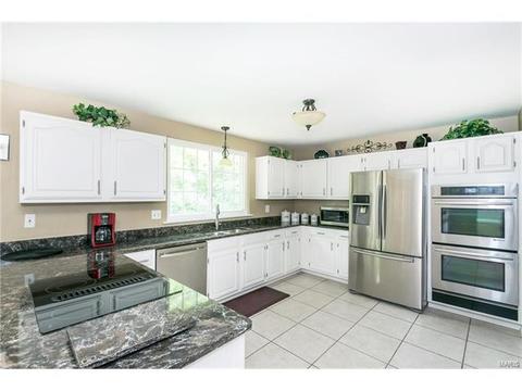 524 Cool Dell, Ballwin, MO 63021 photo 2