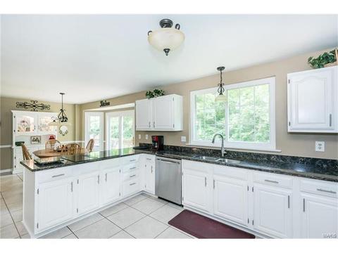524 Cool Dell, Ballwin, MO 63021 photo 3