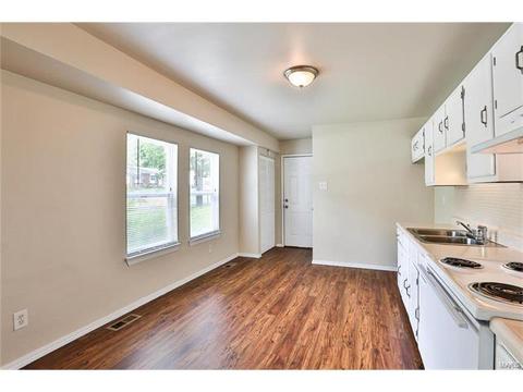 16 Wilbert Dr, Saint Charles, MO 63304 photo 6