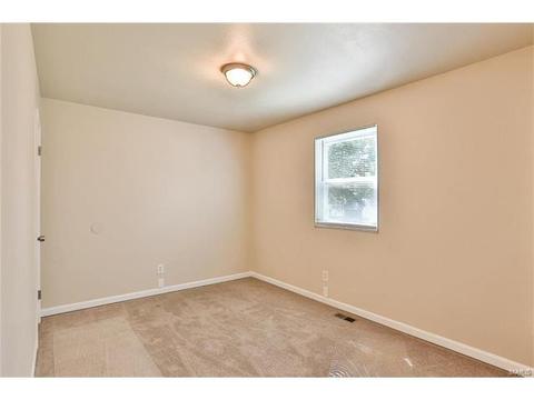 16 Wilbert Dr, Saint Charles, MO 63304 photo 9