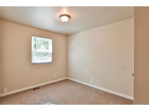 16 Wilbert Dr, Saint Charles, MO 63304 photo 12