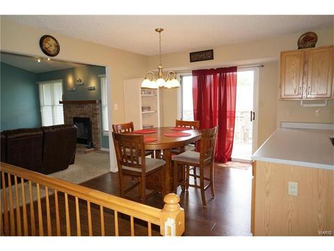 305 Estate Dr, O'fallon, MO 63366 photo 11
