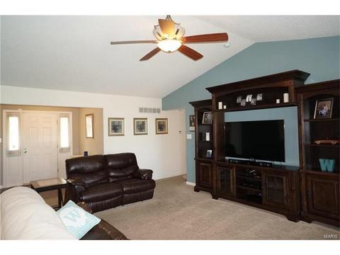 305 Estate Dr, O'fallon, MO 63366 photo 15