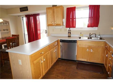 305 Estate Dr, O'fallon, MO 63366 photo 5