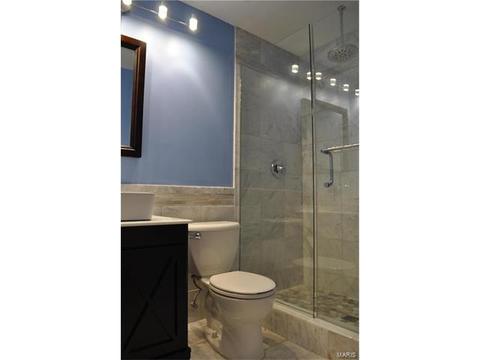 624 Valley Pt, Ballwin, MO 63021 photo 11