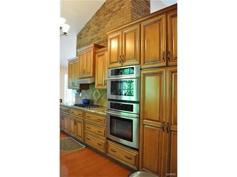 624 Valley Pt, Ballwin, MO 63021 photo 7