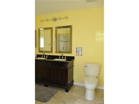 624 Valley Pt, Ballwin, MO 63021 photo 38