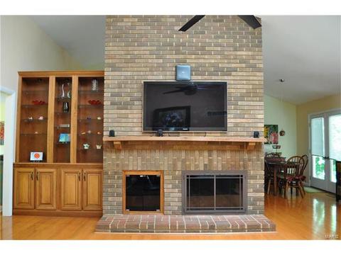 624 Valley Pt, Ballwin, MO 63021 photo 32