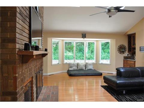 624 Valley Pt, Ballwin, MO 63021 photo 37