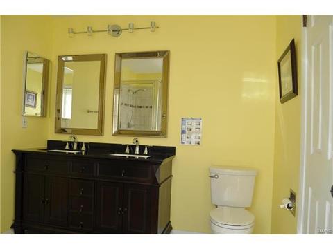 624 Valley Pt, Ballwin, MO 63021 photo 15