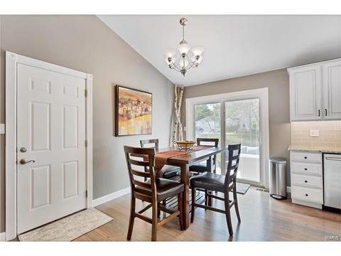 16239 Castlerea Blvd, Ellisville, MO 63021 photo 6