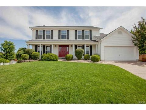 2303 Hidden Deer Dr, O'fallon, MO 63368 photo 1
