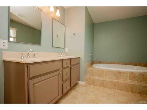 2303 Hidden Deer Dr, O'fallon, MO 63368 photo 16