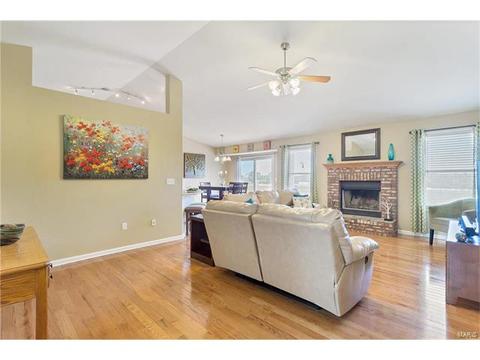 824 Homerun Dr, O'fallon, MO 63366 photo 6