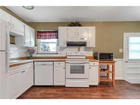 1069 Deleon, Fenton, MO 63026 photo 4