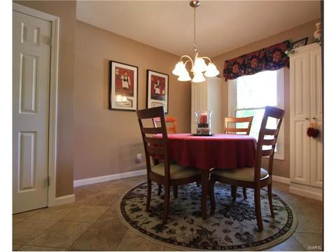 554 Spragues Mill Ct, Ballwin, MO 63011 photo 7