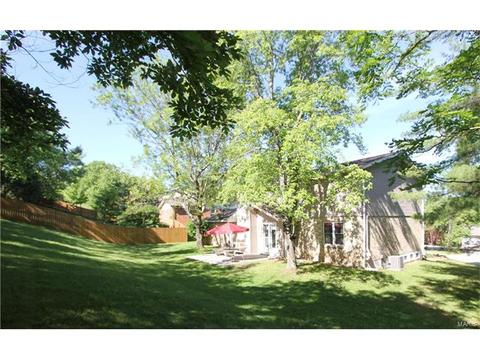 554 Spragues Mill Ct, Ballwin, MO 63011 photo 2
