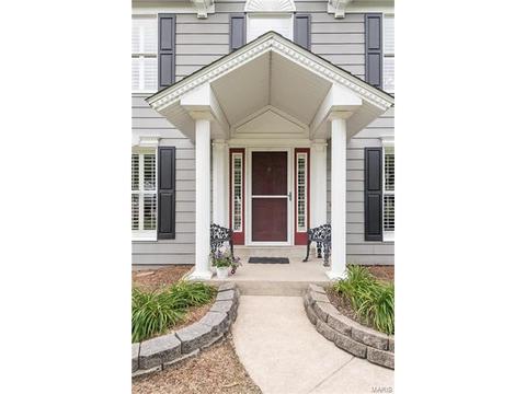 15826 Cedarmill Dr, Chesterfield, MO 63017 photo 3