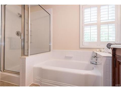 15826 Cedarmill Dr, Chesterfield, MO 63017 photo 22