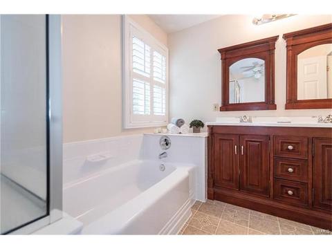 15826 Cedarmill Dr, Chesterfield, MO 63017 photo 23