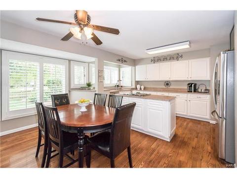15826 Cedarmill Dr, Chesterfield, MO 63017 photo 14